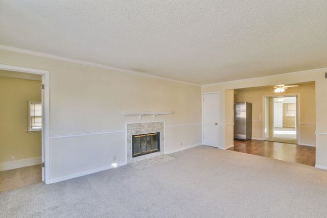 1732 Drollinger, Wichita, KS 67218