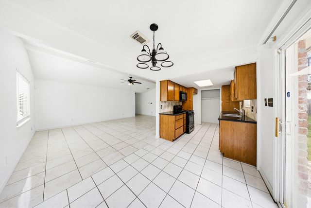 3354 Laurel Fork Drive, Houston, TX 77339