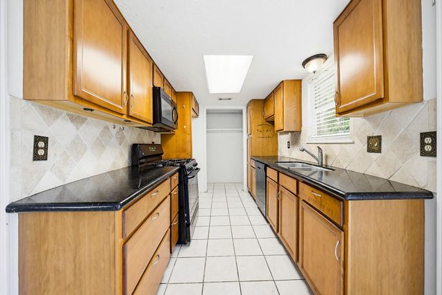 3354 Laurel Fork Drive, Houston, TX 77339