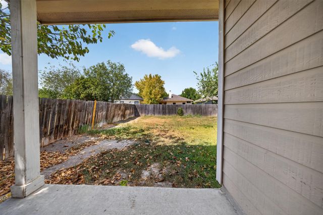 11500 Lapoynor ST, Manor, TX 78653