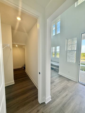 400 Downs Lane, Mount Juliet, TN 37122