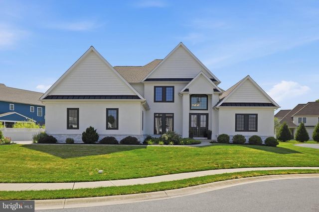 5 ALEXA DR, Lititz, PA 17543