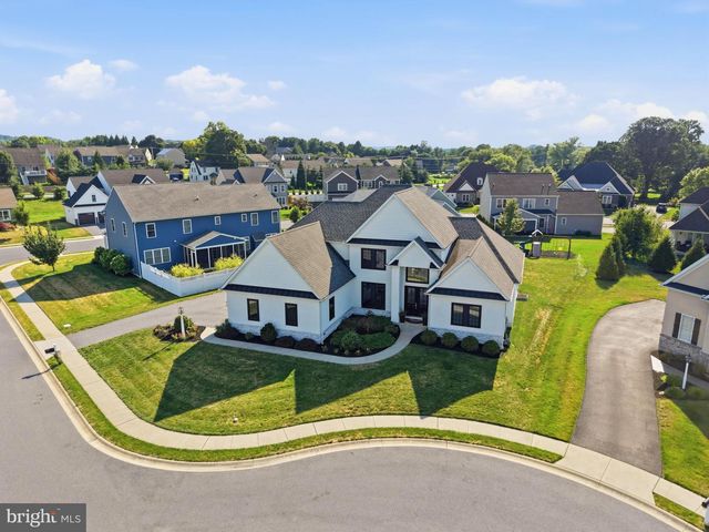 5 ALEXA DR, Lititz, PA 17543