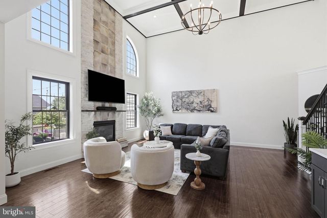 5 ALEXA DR, Lititz, PA 17543