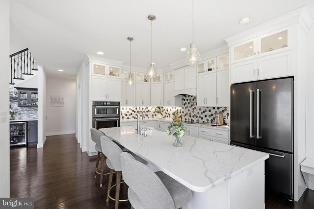 5 ALEXA DR, Lititz, PA 17543