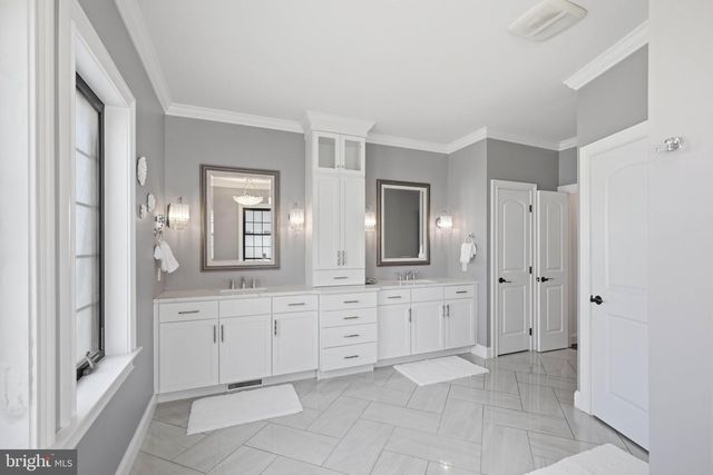 5 ALEXA DR, Lititz, PA 17543