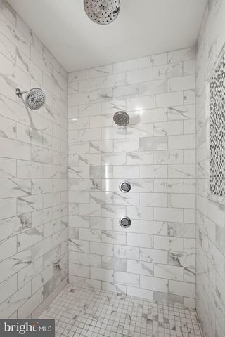 5 ALEXA DR, Lititz, PA 17543