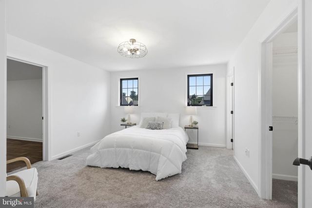 5 ALEXA DR, Lititz, PA 17543