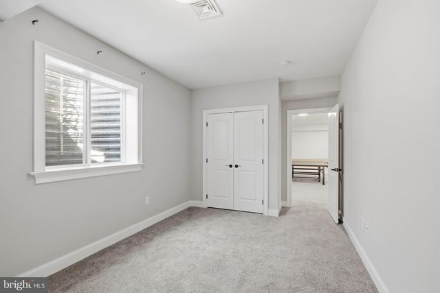 5 ALEXA DR, Lititz, PA 17543