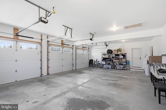 5 ALEXA DR, Lititz, PA 17543