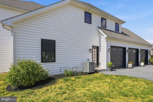 5 ALEXA DR, Lititz, PA 17543