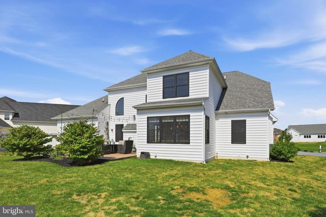 5 ALEXA DR, Lititz, PA 17543