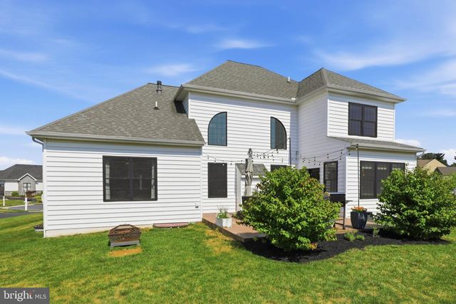 5 ALEXA DR, Lititz, PA 17543