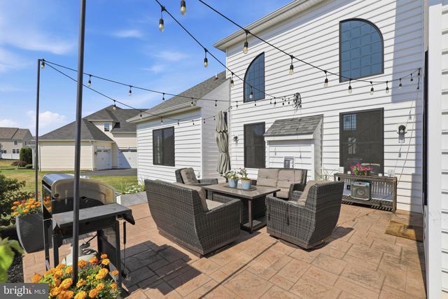 5 ALEXA DR, Lititz, PA 17543
