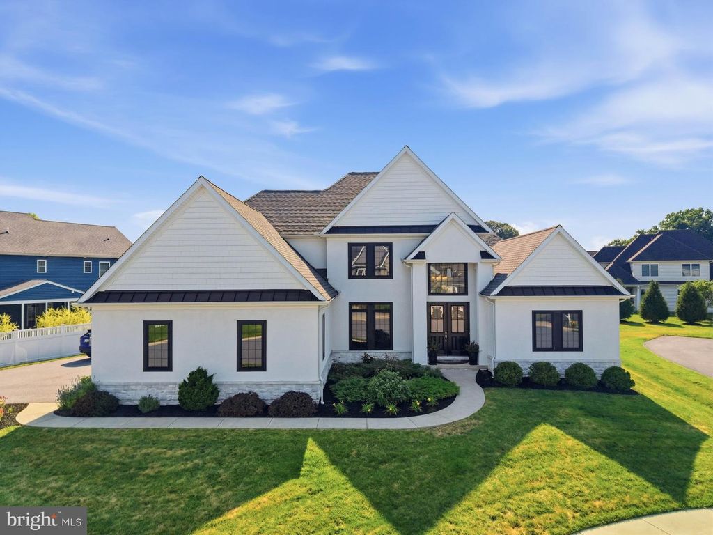 5 ALEXA DR, Lititz, PA 17543
