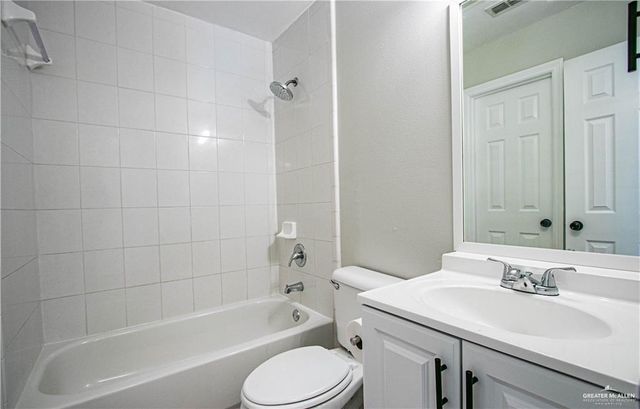 1904 Aruba Drive D, Edinburg, TX 78541