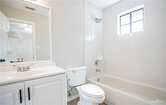 1904 Aruba Drive D, Edinburg, TX 78541