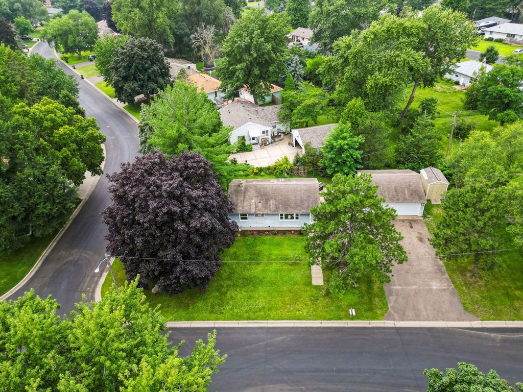 2047 Chambers Street, Maplewood, MN 55109