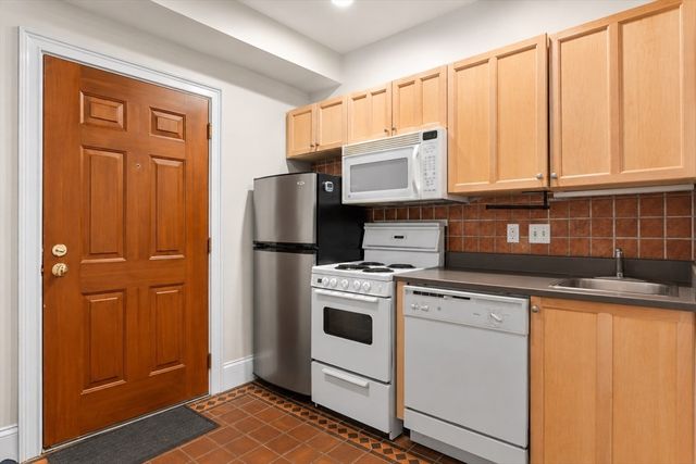 53 Hancock St 1, Boston, MA 02114
