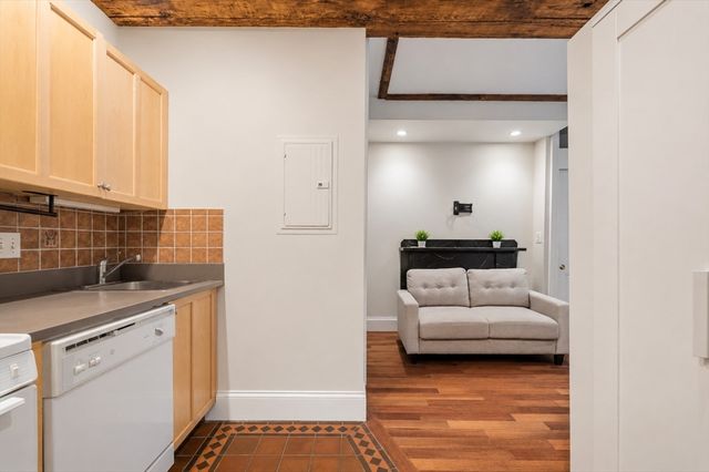 53 Hancock St 1, Boston, MA 02114