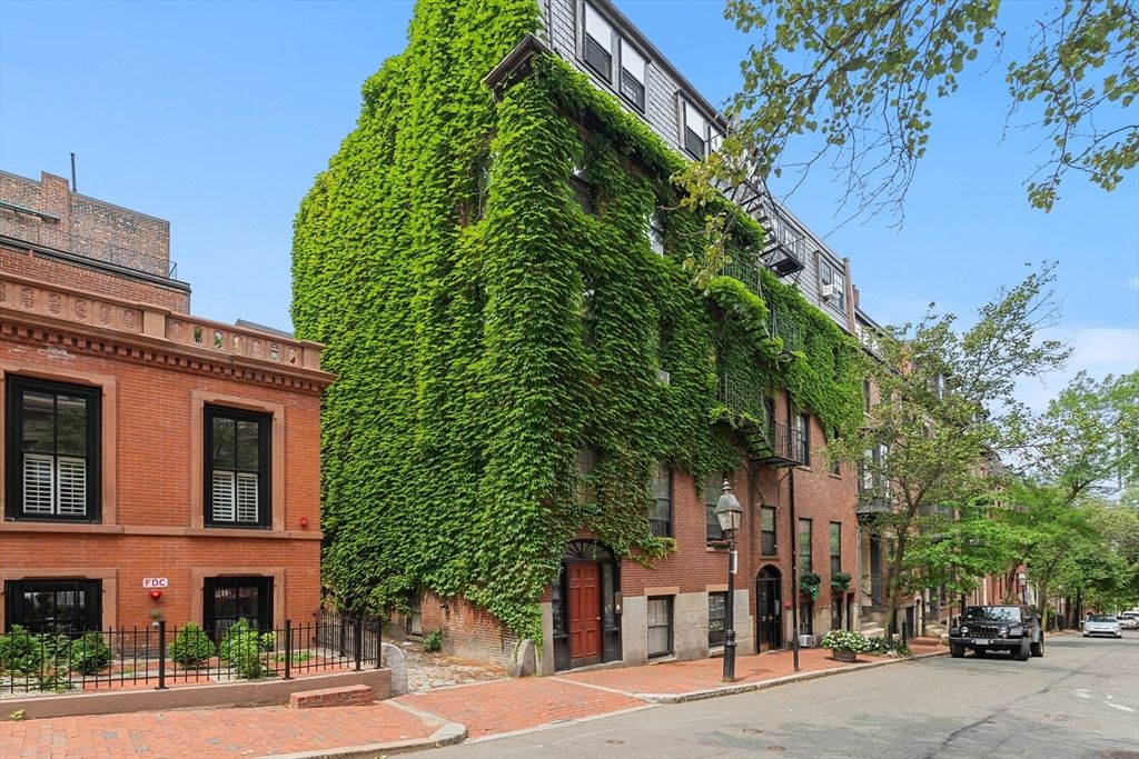 53 Hancock St 1, Boston, MA 02114