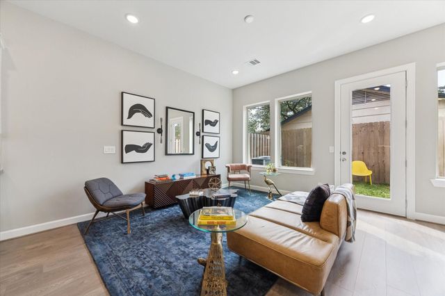 5205 Amber Sunrise Drive, Houston, TX 77018