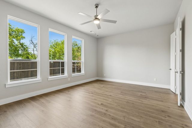 1005 Goldenrod Drive, Justin, TX 76247