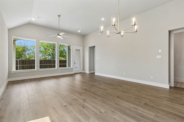 1005 Goldenrod Drive, Justin, TX 76247