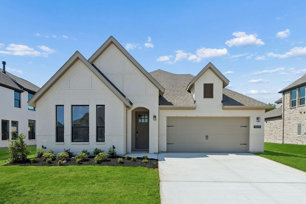 1005 Goldenrod Drive, Justin, TX 76247