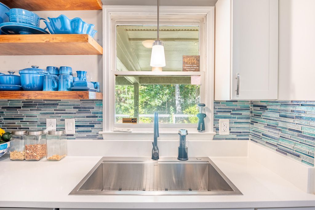 Image 37 of property listing at 5734 Edgar Tumbleston Road, Hollywood, SC 29449