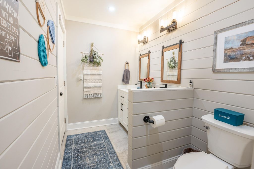 Image 46 of property listing at 5734 Edgar Tumbleston Road, Hollywood, SC 29449