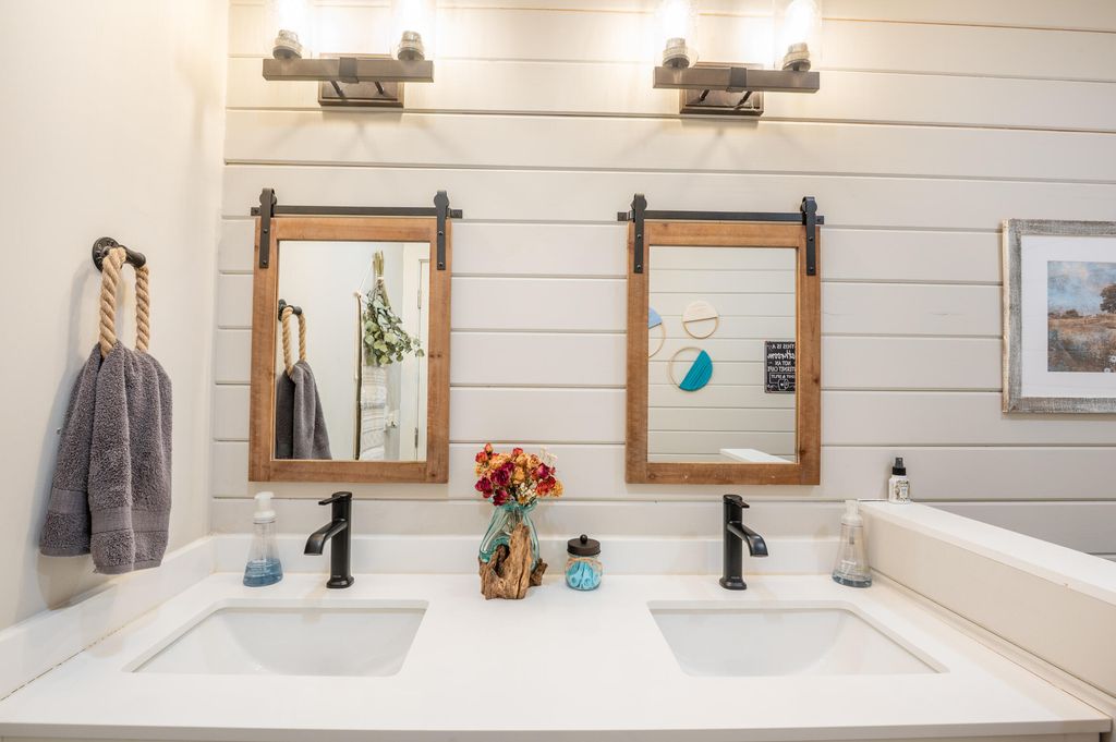 Image 48 of property listing at 5734 Edgar Tumbleston Road, Hollywood, SC 29449