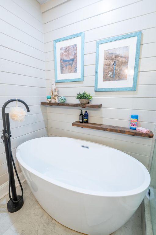 Image 62 of property listing at 5734 Edgar Tumbleston Road, Hollywood, SC 29449