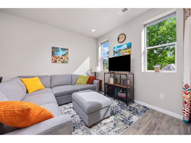 1116 Oak Cir, Lakewood, CO 80215