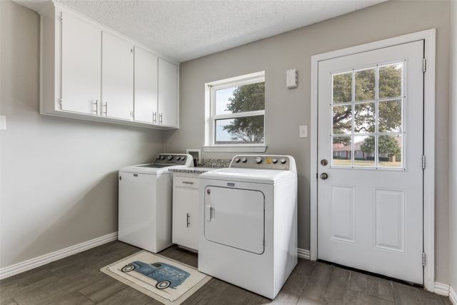 201 Hillview Drive, Hurst, TX 76054