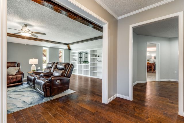 201 Hillview Drive, Hurst, TX 76054