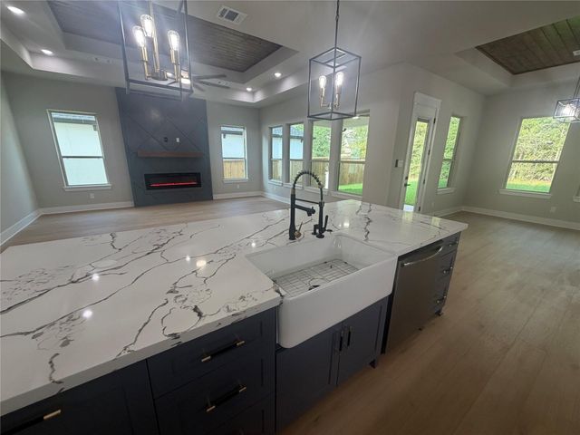216 Bluehill Dr, Montgomery, TX 77356