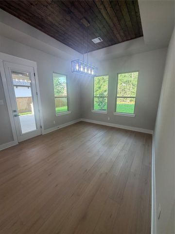 216 Bluehill Dr, Montgomery, TX 77356