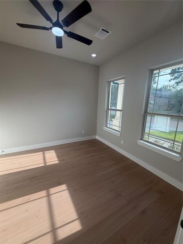 216 Bluehill Dr, Montgomery, TX 77356