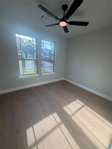 216 Bluehill Dr, Montgomery, TX 77356