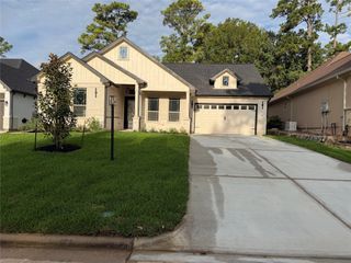 216 Bluehill Dr, Montgomery, TX 77356