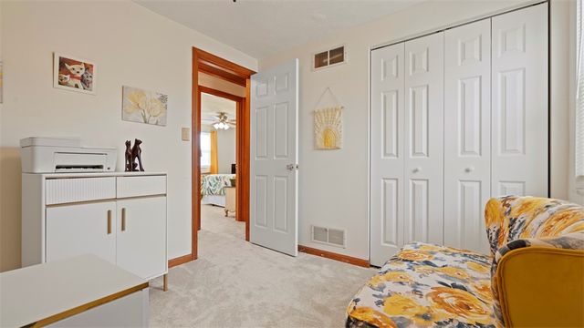 5096 Fountainwood Dr, Hampton, PA 15044