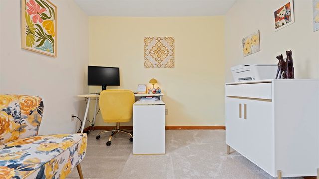 5096 Fountainwood Dr, Hampton, PA 15044