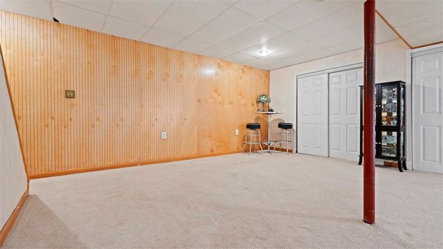 5096 Fountainwood Dr, Hampton, PA 15044