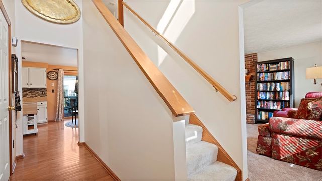 5096 Fountainwood Dr, Hampton, PA 15044