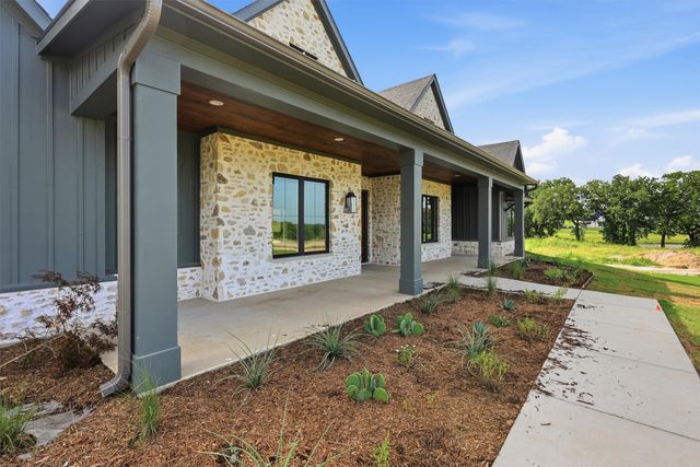 901 Herbert Hollow, Weatherford, TX 76087