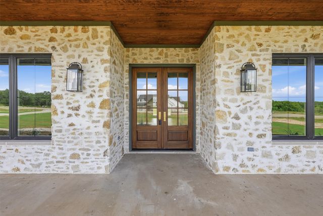 901 Herbert Hollow, Weatherford, TX 76087