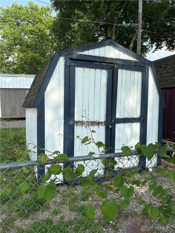 125 High Street, New Paris, OH 45347