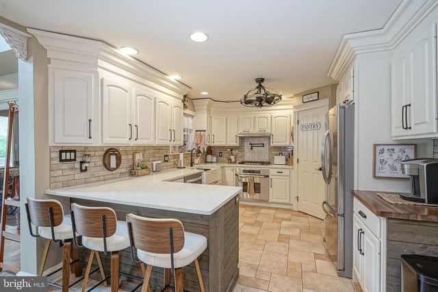 3215 EGLANTINE DR, Vineland, NJ 08360