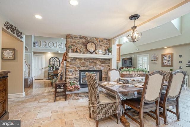 3215 EGLANTINE DR, Vineland, NJ 08360